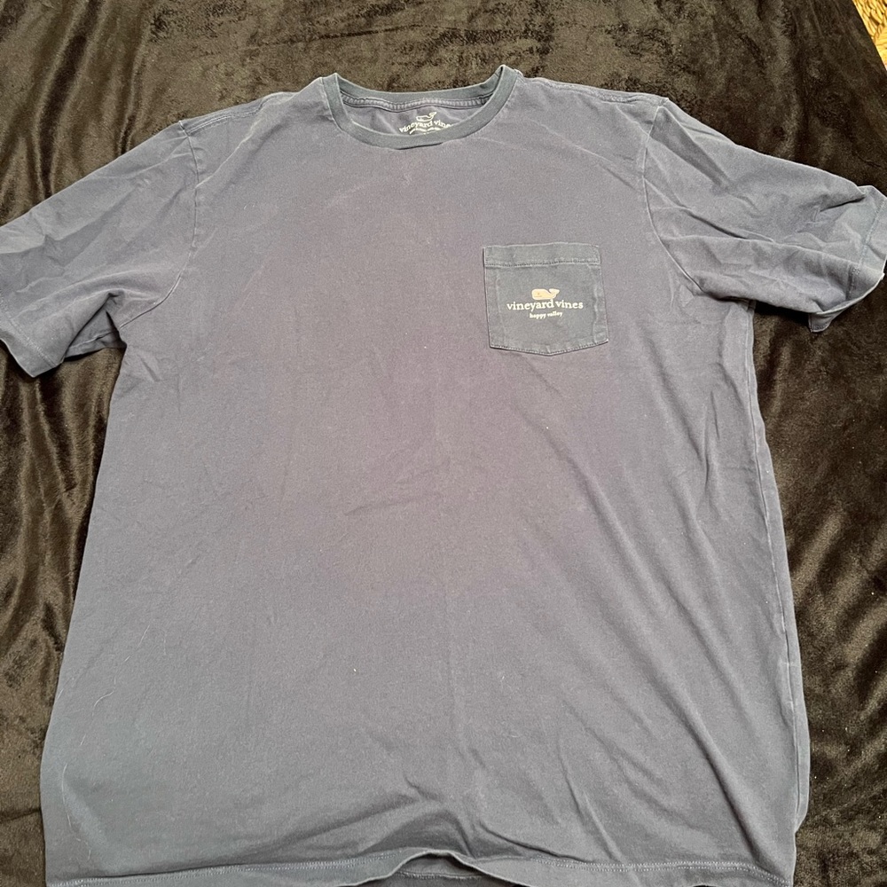 Vineyard Vines Mens Medium Navy tee shirt “ I Whale Happy Valley”